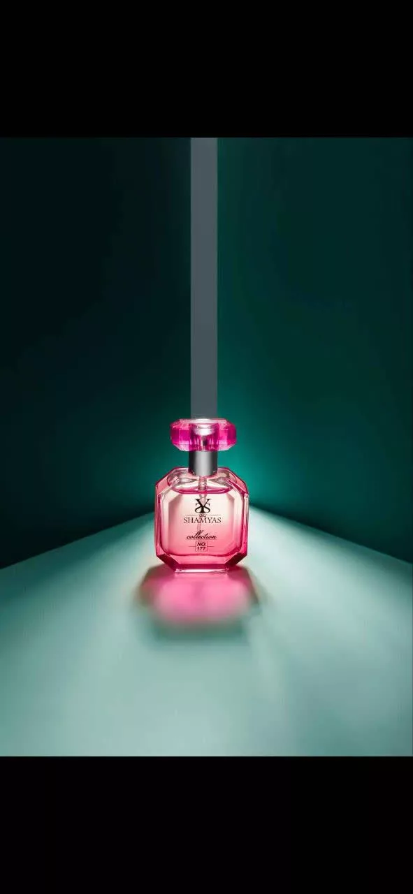 عطر مینیاتوری رایحه ویکتوریا سکرت بامب شل طبع شیرین گروه بویایی میوه ای برند شمیاس 25 میل