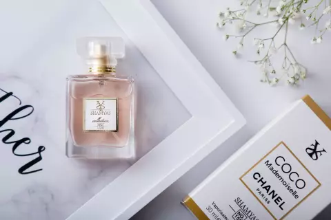 عطر مینیاتوری ادوپرفیوم رایحه شنل کوکو مادمازل طبع شیرین و گرم گلی برند شمیاس 30 میل